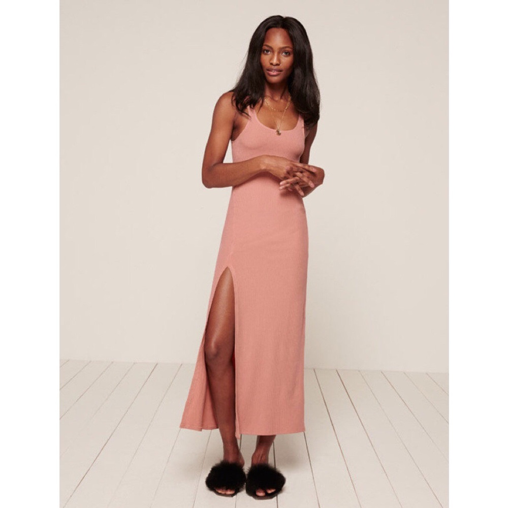 🍑 Cute pink Paltrow Dress by Reformation 🍓